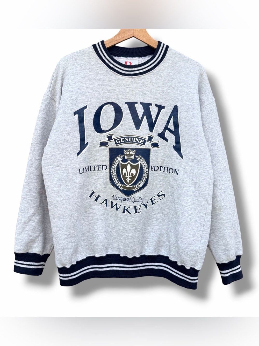 Vintage 90s Iowa Hawkeyes Striped Crewneck Sweatshirt Gray Size Medium USA